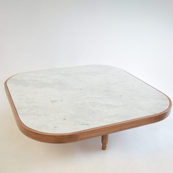 MESA DE CENTRO MARMOL O VIDRIO