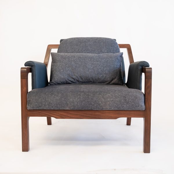 SILLÓN H EN PIEL RECICLADA